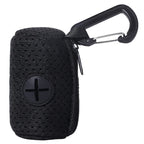 Um porta-sacos preto de tela para dejetos de cães, com zíper, abertura para retirada e presilha. Os sacos não estão incluídos.